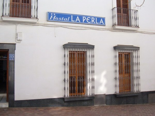 HOSTAL LA PERLA HOSTAL LA PERLA